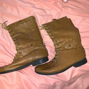 boots, zip up or wear down